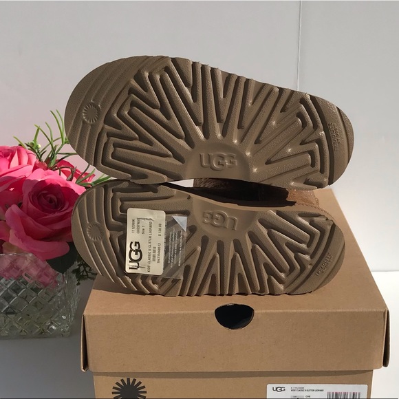 UGG Classic II Glitter Leopard - Picture 5 of 7